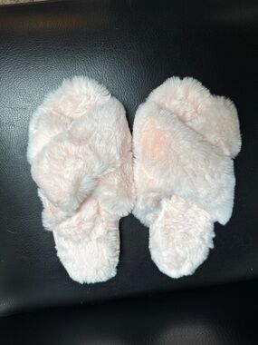 Hobby Lobby Pale Pink Fuzzy Cross-Band Slippers